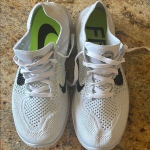 NWT Nike Free RN White and Black Fly Knit Sneakers Size 8